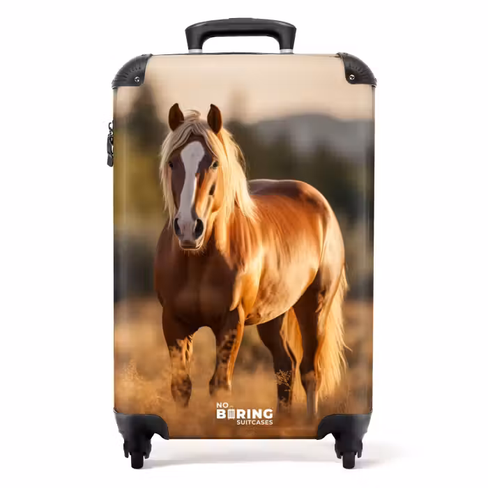 Koffer - Bruin paard in een weiland