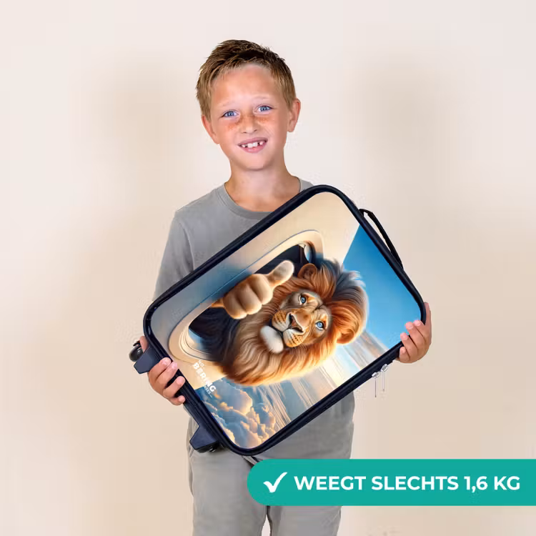 Kinderkoffer - Leeuw uit een vliegtuigraam met zijn duim omhoog — 1