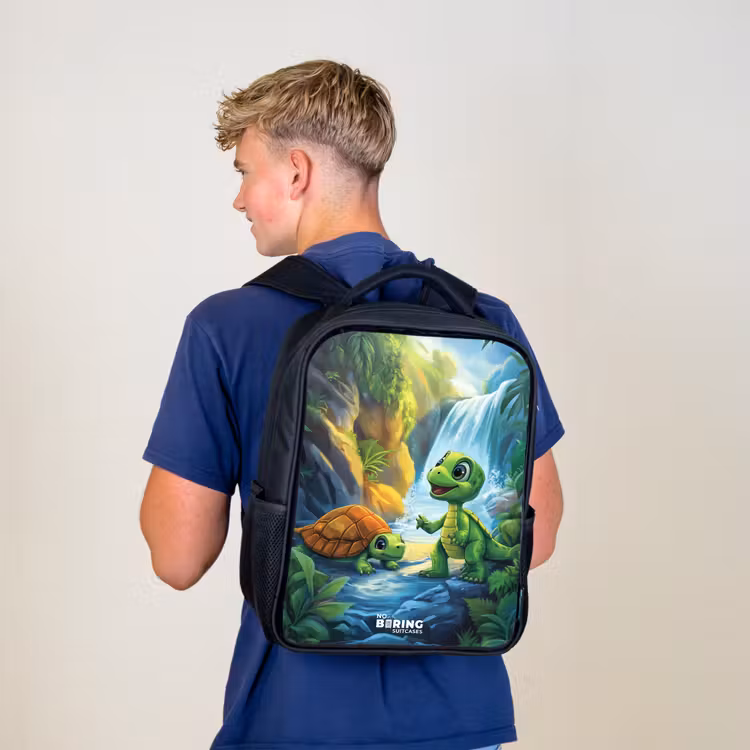 Kinderrugzak - Zwart - Schildpad en dino bij waterval in tropisch bos — 6