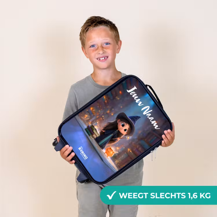 Kinderkoffer met naam - Zwart - Kleine tovernares in bibliotheek — 2