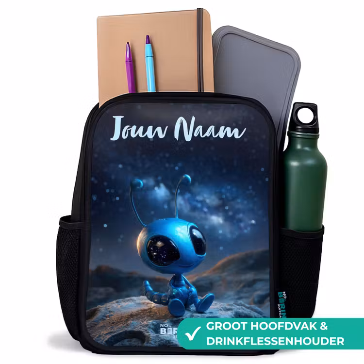Kinderrugzak met naam - Zwart - Blauw buitenaards wezentje onder sterrenhemel — 4