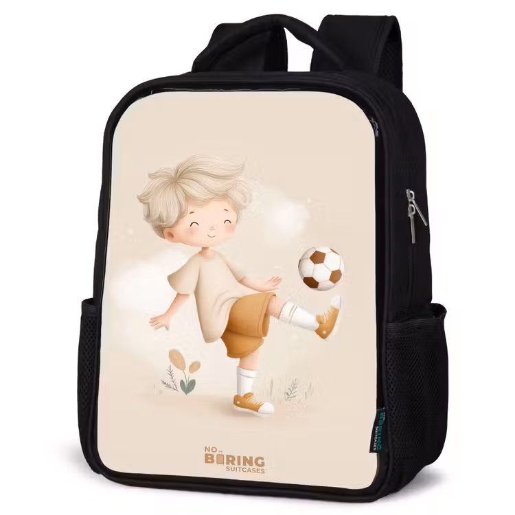 Kinderrugzak - Zwart - Jongen met een voetbal in beige kleuren — 7