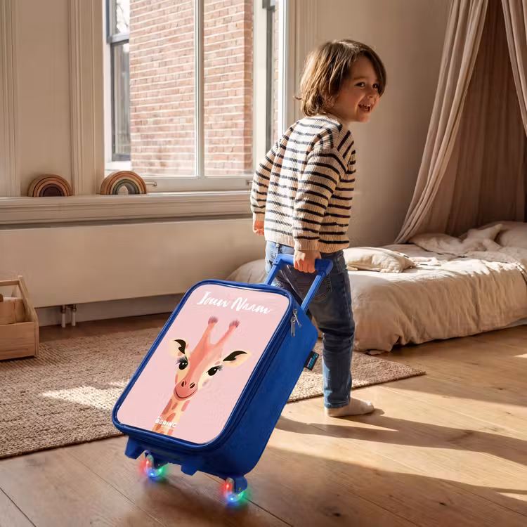 Kinderkoffer met naam - Blauw - Giraffe - Wimpers - Minimalistisch - Roze — 3