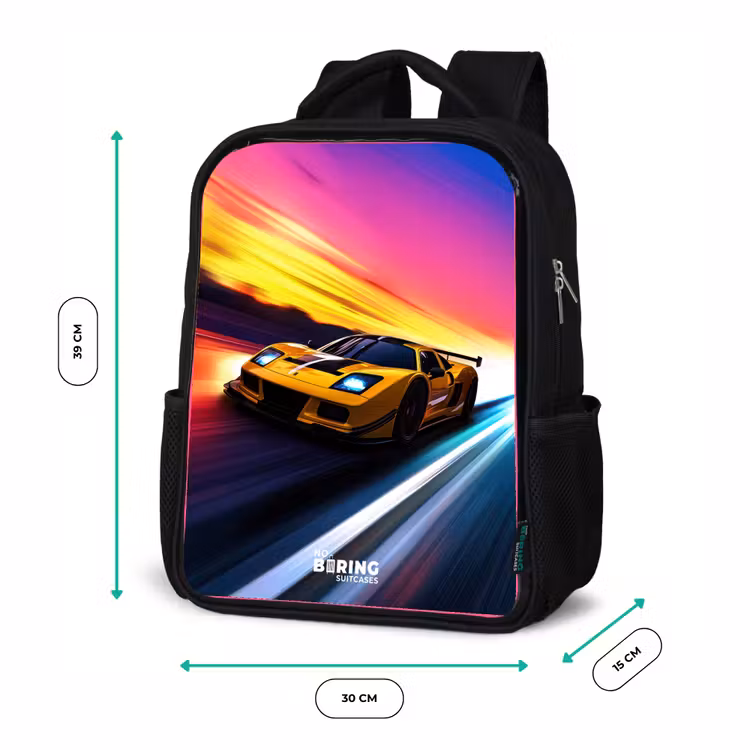 Kinderrugzak - Zwart - Gele raceauto bij kleurrijke zonsondergang — 5