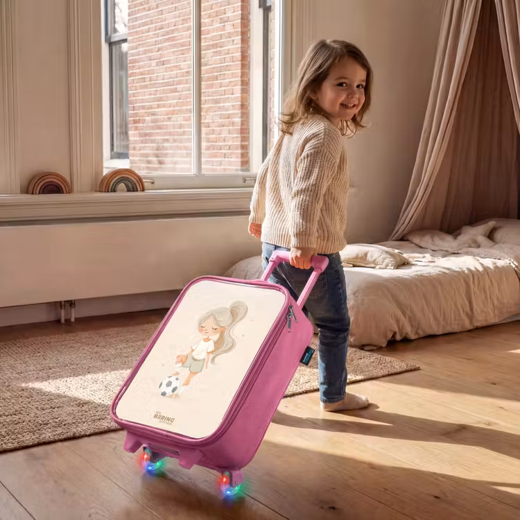 Kinderkoffer - Roze - Meisje met een voetbal in beige kleuren — 3