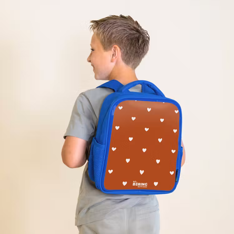 Kinderrugzak - Blauw - Wit hartjespatroon op oranje bruine achtergrond — 3