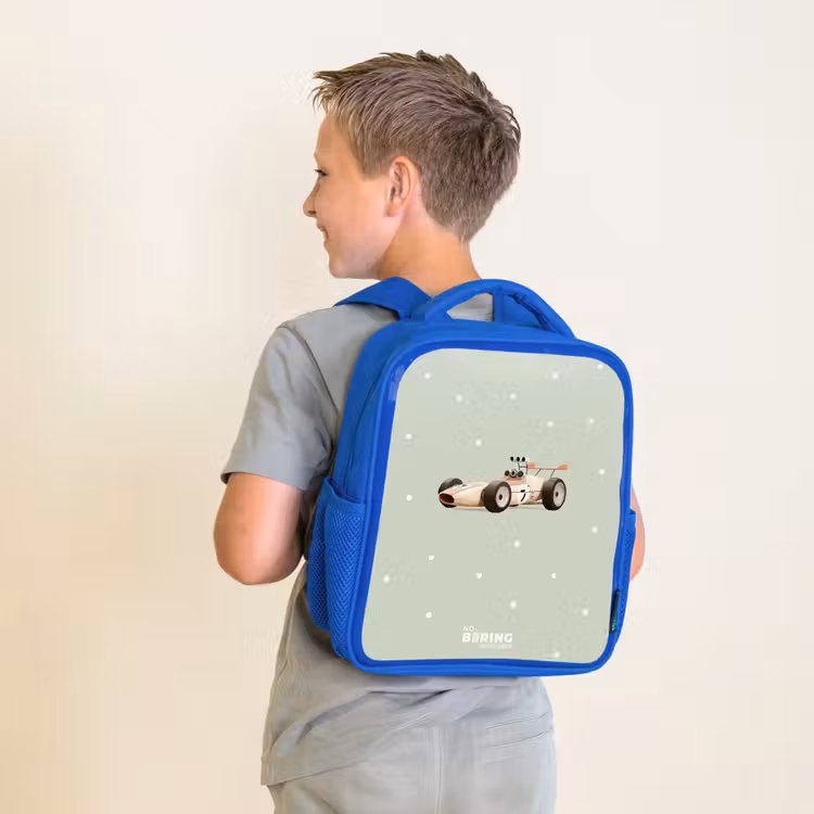 Kinderrugzak - Blauw - Beige retro raceauto op groene stippen achtergrond — 3
