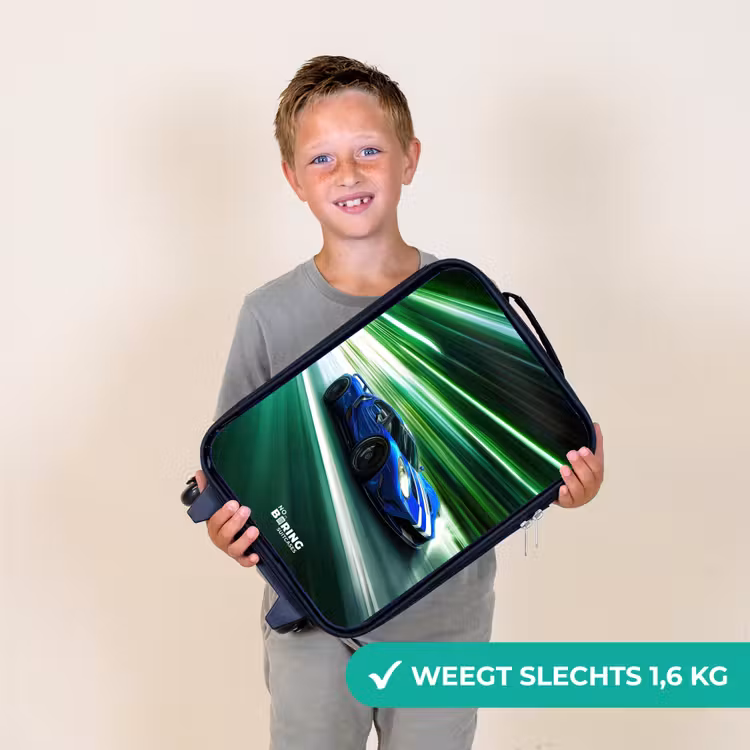 Kinderkoffer - Blauwe raceauto met strepen in groene tunnel — 2