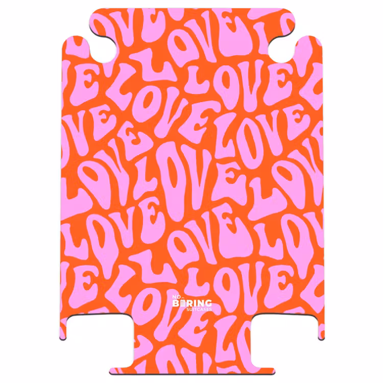 CaseSwap - Herhalend ‘LOVE’-patroon in roze op rood — 1