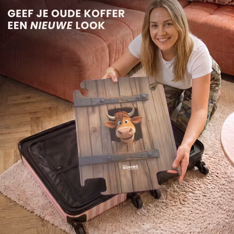 CaseSwap™ - Bruine stier steekt hoofd door houten deur — 3